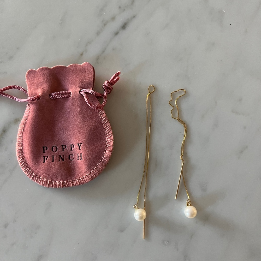 Poppy finch gold pearl earrings
